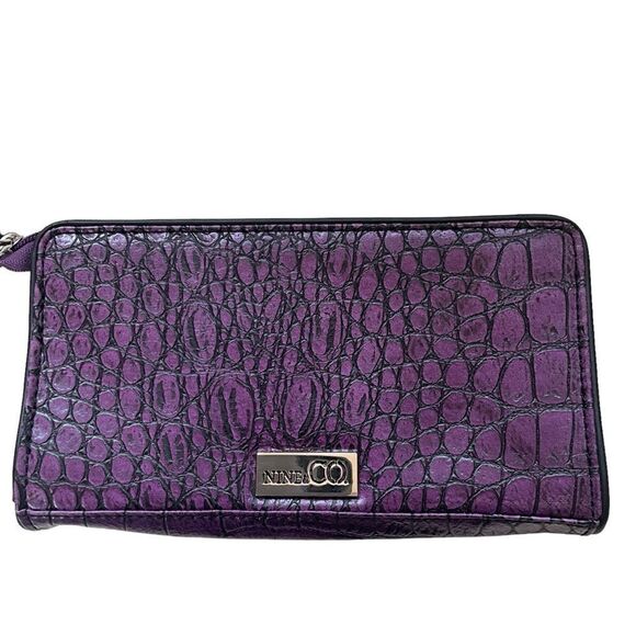 Nine & Co Woman's Wristlet Wallet Purple Alligator Skin With Black Leather Bow - Picture 2 of 9